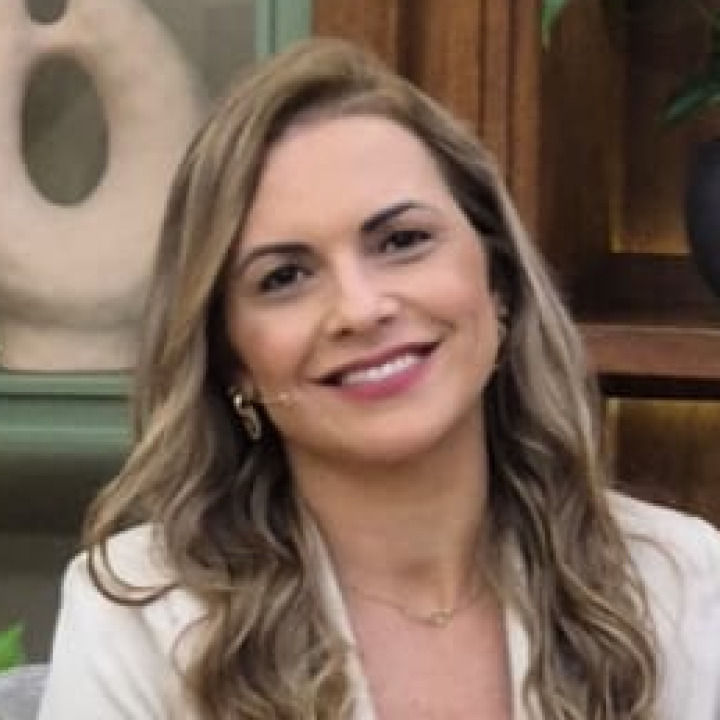 Dra. Talita Barbosa